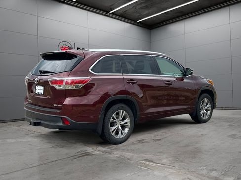 Used 2015 Toyota Highlander XLE AWD/4WD image 5