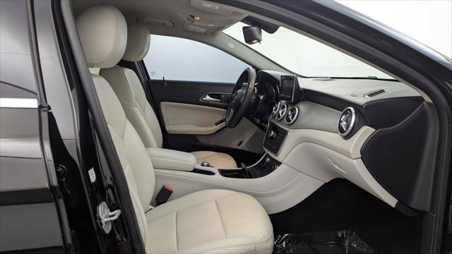 Used 2015 Mercedes-Benz GLA 250 4MATIC image 21