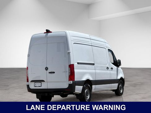 Used 2024 Mercedes-Benz Sprinter 2500 image 6