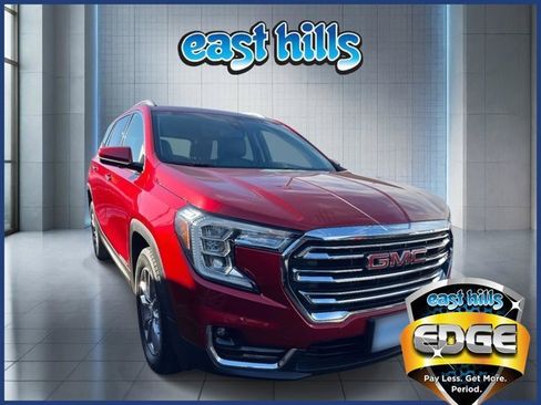 Certified 2022 GMC Terrain SLT image 1