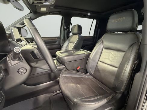 Used 2023 Chevrolet Suburban High Country w/ Premium Package RWD image 9