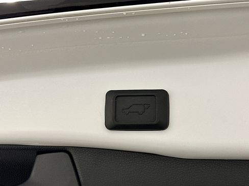 Used 2024 Toyota RAV4 XLE image 32