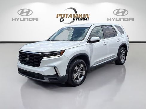 Used 2025 Honda Pilot EX-L image 1