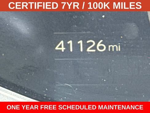Used 2024 Toyota Prius XLE AWD/4WD image 29