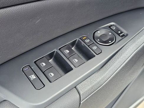 New 2026 Kia Sportage EX w/ EX Panorama Roof Package image 33