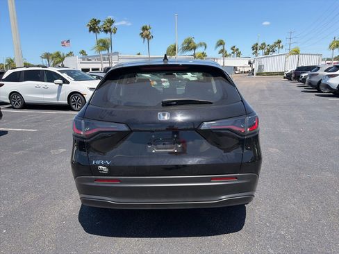Used 2025 Honda HR-V LX image 6