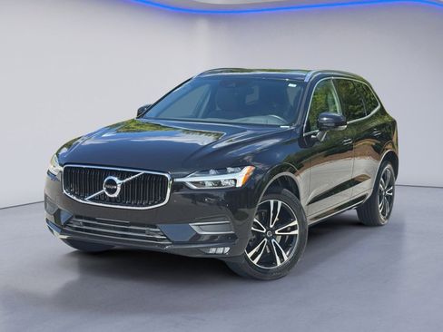 Used 2021 Volvo XC60 T5 Momentum FWD image 2
