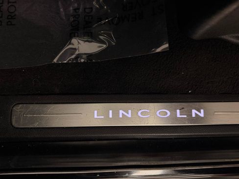 Used 2020 Lincoln Navigator Reserve AWD/4WD image 30
