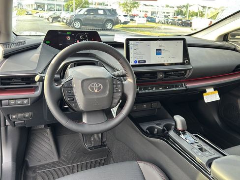 New 2025 Toyota Prius Plug-In Hybrid image 16