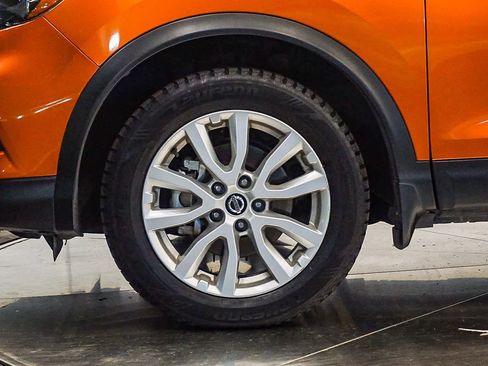 Used 2022 Nissan Rogue Sport SV image 9