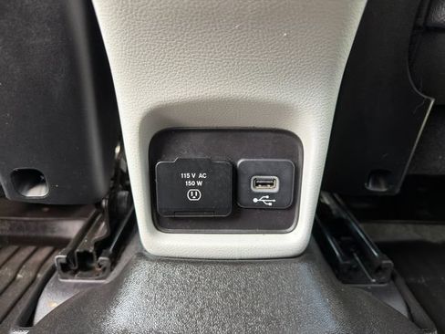 Used 2018 Jeep Compass Limited AWD/4WD image 14