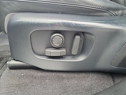 Used 2018 Land Rover Range Rover Sport HSE image 25