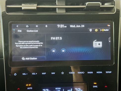 Used 2023 Hyundai Tucson Limited FWD image 21