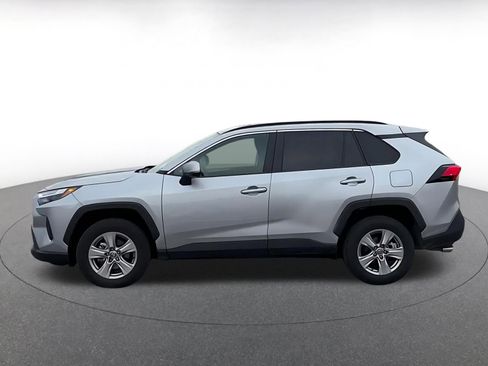 Used 2025 Toyota RAV4 XLE image 9