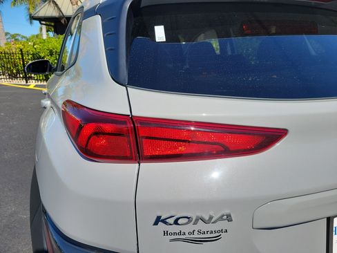 Used 2023 Hyundai Kona SEL image 11