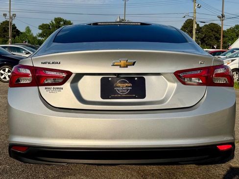 Used 2019 Chevrolet Malibu LT FWD image 4