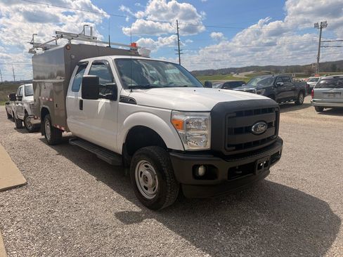Used 2013 Ford F350 XL w/ Skid Plate Pkg image 4