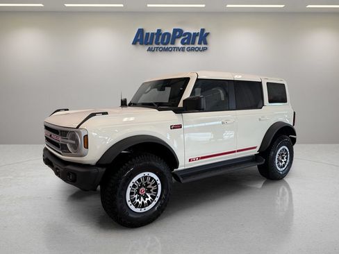 New 2026 Ford Bronco Outer Banks w/ Sasquatch Package AWD/4WD image 3