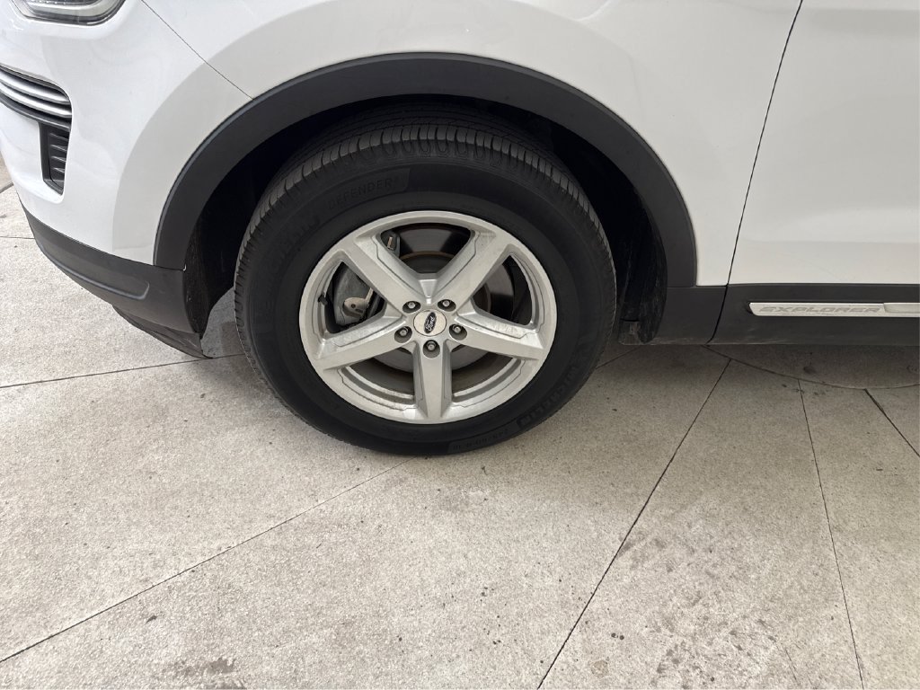 Used 2018 Ford Explorer XLT FWD image 16