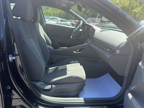 New 2026 Hyundai Elantra Sport FWD image 23