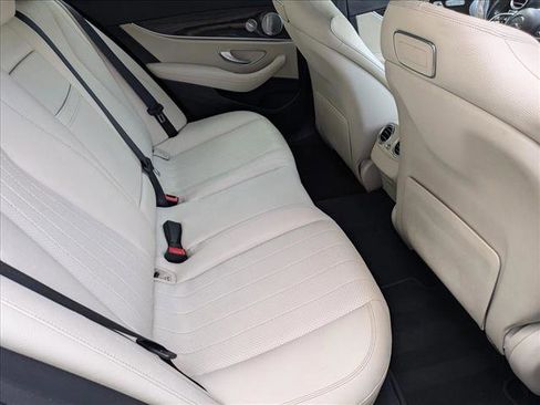 Used 2019 Mercedes-Benz E 300 image 19