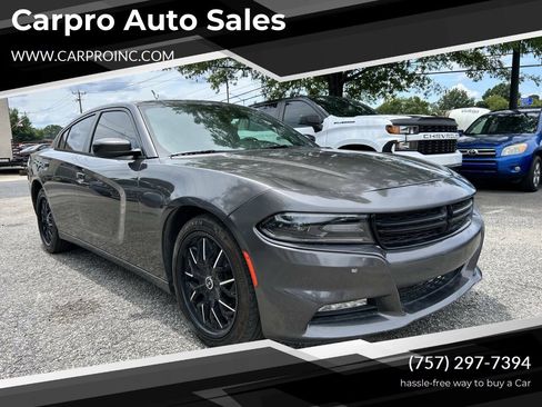 Used 2017 Dodge Charger SXT RWD image 1