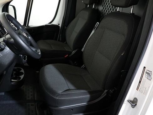 Used 2025 RAM ProMaster 2500 w/ U-Haul Equipment Group FWD image 4