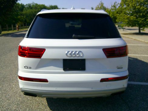Used 2018 Audi Q7 3.0T Premium Plus w/ Premium Plus Package AWD/4WD image 37