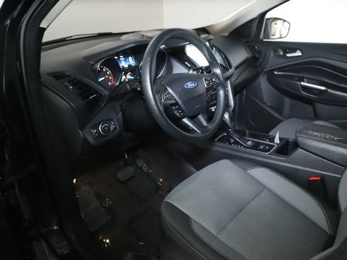 Used 2019 Ford Escape SE FWD image 17