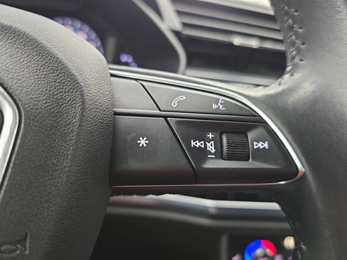 Used 2020 Audi Q3 2.0T Premium AWD/4WD image 18