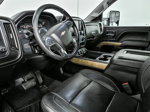 Used 2017 Chevrolet Silverado 2500 LTZ w/ Duramax Plus Package image 19