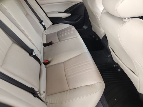 Used 2018 Honda Accord Touring image 29
