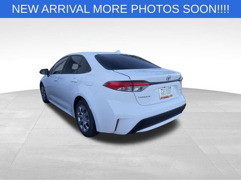 Used 2020 Toyota Corolla LE image 6