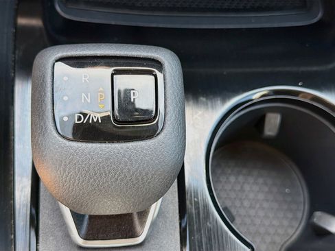 Used 2024 Nissan Rogue SV AWD/4WD image 27