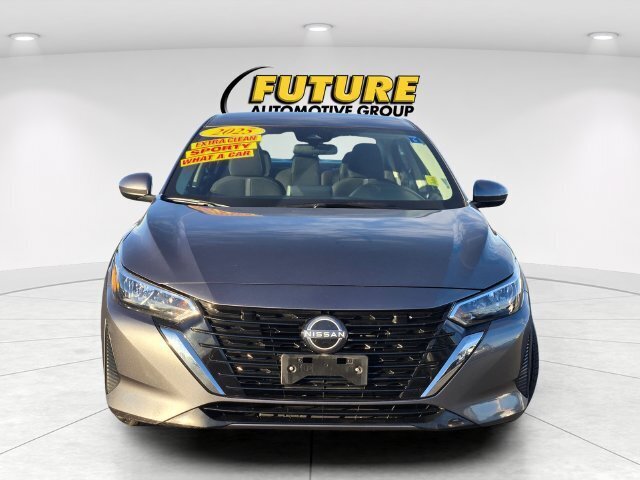 Used 2025 Nissan Sentra SV FWD image 2