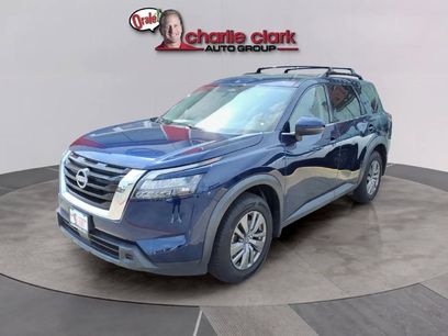 Certified 2024 Nissan Pathfinder SV