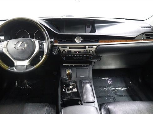 Used 2014 Lexus ES 350 w/ Luxury Package FWD image 7
