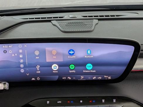 Used 2025 Buick Enclave Avenir w/ Super Cruise Package image 30