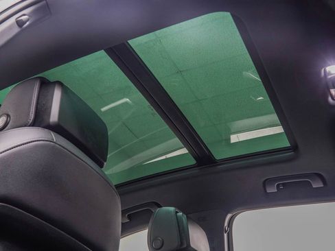 Used 2025 Audi Q3 2.0T Premium AWD/4WD image 38