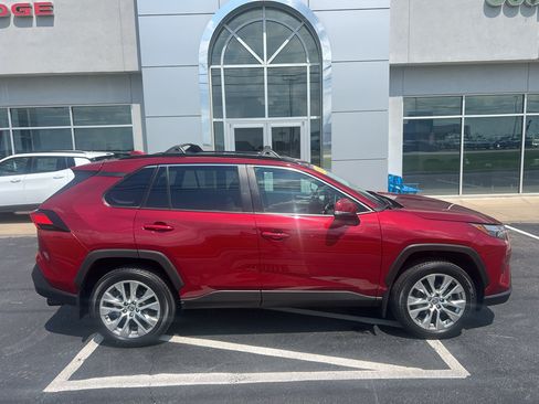 Used 2024 Toyota RAV4 XLE Premium FWD image 7