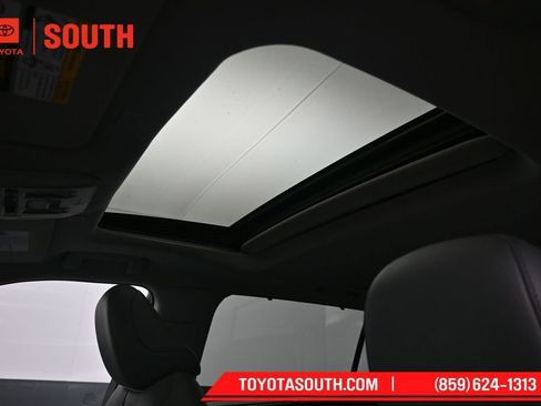 Used 2023 Toyota Highlander Limited w/ Protection Package #3 (TMS) AWD/4WD image 24