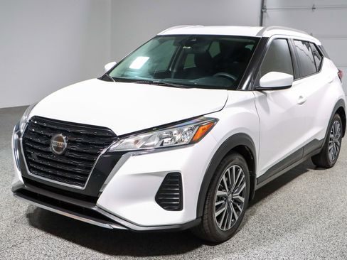 Used 2021 Nissan Kicks SV image 29