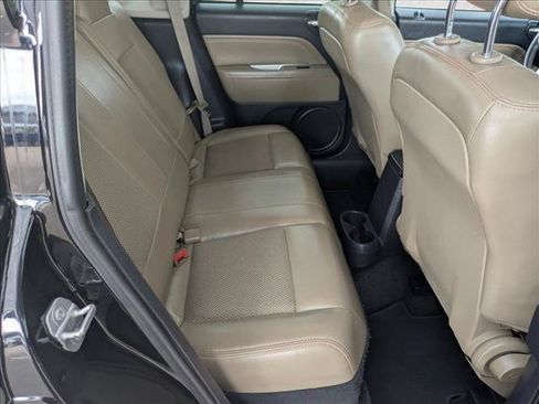Used 2015 Jeep Compass Latitude AWD/4WD image 19