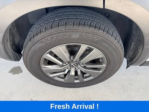 Used 2025 Nissan Pathfinder SV FWD image 24