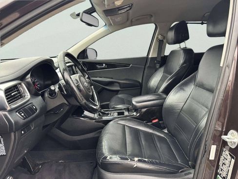 Used 2017 Kia Sorento EX AWD/4WD image 16
