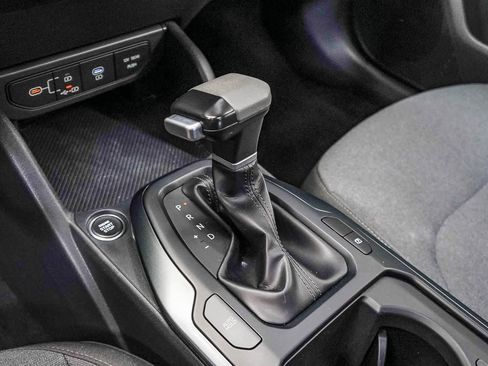 Used 2025 Kia K4 FWD image 21