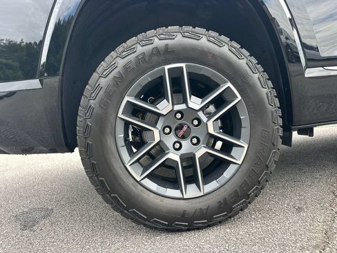 New 2026 GMC Terrain AT4 w/ Convenience Package III AWD/4WD image 18