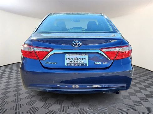 Used 2016 Toyota Camry LE image 5