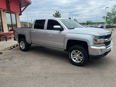 Used 2018 Chevrolet Silverado 1500 LT w/ All Star Edition AWD/4WD image 3