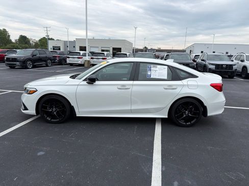 Used 2024 Honda Civic Sport image 3